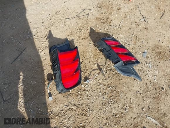 ✅ 2024 Nissan Sentra SV • VIN: 3N1AB8CV6RY201346 • Lot: 43295399. Wystawiony na IAAI z przebiegiem 33 916 mil. Bezpłatny archiwum sprzedaży aukcyjnych z USA i szczegółowy raport historii pojazdu na DreamBid. Zdjęcie 12.