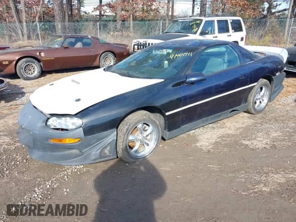 1999 Chevrolet Camaro z VIN 2G1FP22KXX2112225, wystawiony jako IAAI lot #41464711 z przebiegiem 195 188 mil mil oraz . Historia ofert i sprzedaży dostępna na DreamBid. Obrazek 2.