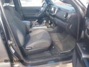 ✅ 2017 Toyota Tacoma SR5 • VIN: 3TMCZ5AN7HM115200 • Lot: 43115086. Listed on IAAI with 117,000 mi. Free auction sales archive from the USA and detailed vehicle history report at DreamBid. Image 5.