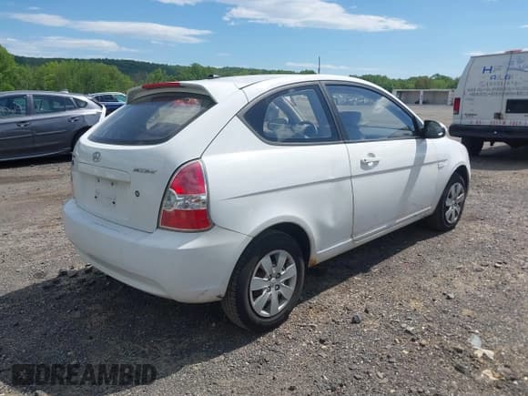 ✅ 2009 Hyundai Accent Auto GS • VIN: KMHCM36C29U129234 • Лот: 42300810. Опубликован ранее на IAAI с пробегом 191 589 миль. Бесплатный доступ к архиву аукционных продаж из США и подробный отчёт об истории автомобиля на DreamBid. Изображение 4.