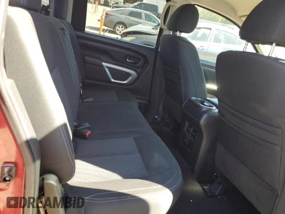 ✅ 2018 Nissan Titan SV • VIN: 1N6AA1E68JN502938 • Lot: 86340645. Listed on Copart with 128,055 mi. Free auction sales archive from the USA and detailed vehicle history report at DreamBid. Image 10.