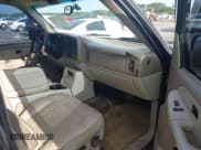 ✅ 2001 Chevrolet Suburban LS • VIN: 3GNFK16T31G259260 • Лот: 42525896. Опубликован ранее на IAAI с пробегом 272 052 миль. Бесплатный доступ к архиву аукционных продаж из США и подробный отчёт об истории автомобиля на DreamBid. Изображение 5.