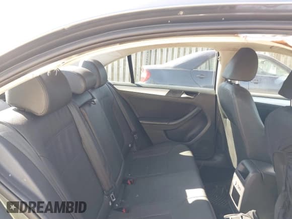 ✅ 2011 Volkswagen Jetta SEL • VIN: 3VWLX7AJ7BM351445 • Lot: 41590915. Listed on IAAI with 178,529 mi. Free auction sales archive from the USA and detailed vehicle history report at DreamBid. Image 8.