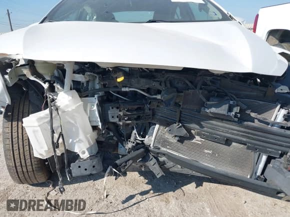 ✅ 2022 Nissan Versa SV • VIN: 3N1CN8EV9NL852832 • Lot: 43142264. Wystawiony na IAAI z przebiegiem 56 638 mil. Bezpłatny archiwum sprzedaży aukcyjnych z USA i szczegółowy raport historii pojazdu na DreamBid. Zdjęcie 6.