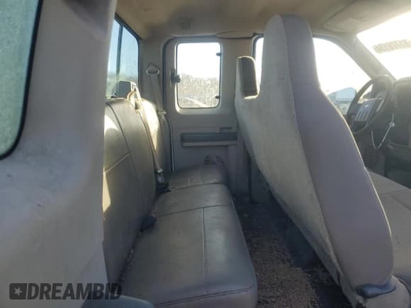✅ 2008 Ford F-350 XL • VIN: 1FTWX31528EE31715 • Лот: 81726134. Опубликован ранее на Copart с пробегом 127 362 миль. Бесплатный доступ к архиву аукционных продаж из США и подробный отчёт об истории автомобиля на DreamBid. Изображение 10.