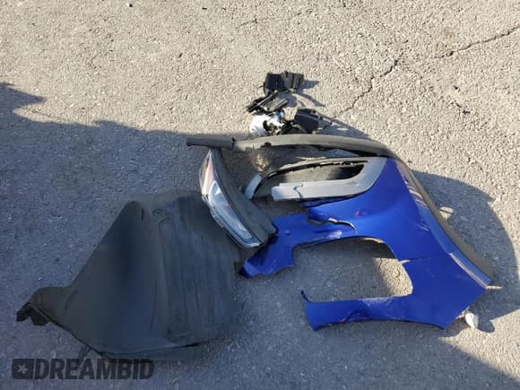 ✅ 2021 Hyundai Venue SE • VIN: KMHRB8A32MU063393 • Lot: 41581285. Listed on Copart with 7,574 mi. Free auction sales archive from the USA and detailed vehicle history report at DreamBid. Image 14.