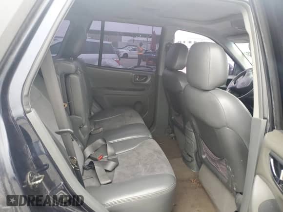 2004 Hyundai Santa Fe GLS с VIN KM8SC13D84U783292, выставлен на аукционе Copart как лот 44213045 с пробегом Не указан миль и Списание • Salvage title. История ставок и продаж доступна на DreamBid. Изображение 11.