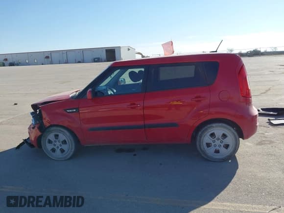 ✅ 2013 Kia Soul • VIN: KNDJT2A55D7571580 • Lot: 43604096. Wystawiony na IAAI z przebiegiem 115 855 mil. Bezpłatny archiwum sprzedaży aukcyjnych z USA i szczegółowy raport historii pojazdu na DreamBid. Zdjęcie 14.