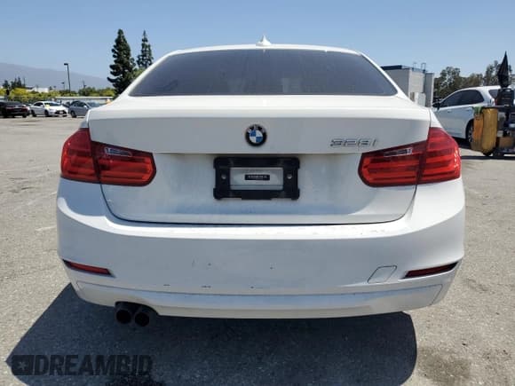 ✅ 2013 BMW 3 Series 328i • VIN: WBA3C1C56DF436269 • Lot: 57311725. Listed on Copart with 139,482 mi. Free auction sales archive from the USA and detailed vehicle history report at DreamBid. Image 6.