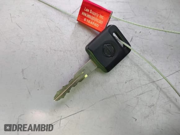 ✅ 2025 Nissan Versa S • VIN: 3N1CN8DV2SL823086 • Лот: 43621998. Опубликован ранее на IAAI с пробегом 8 418 миль. Бесплатный доступ к архиву аукционных продаж из США и подробный отчёт об истории автомобиля на DreamBid. Изображение 11.