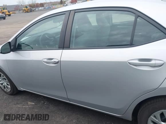 ✅ 2018 Toyota Corolla LE • VIN: 2T1BURHE3JC003192 • Lot: 43617701. Listed on IAAI with 47,013 mi. Free auction sales archive from the USA and detailed vehicle history report at DreamBid. Image 15.