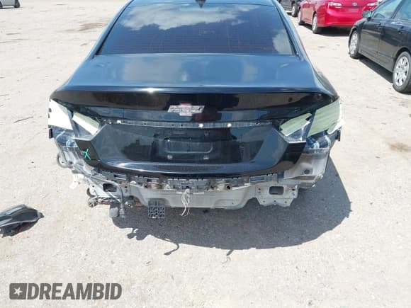 ✅ 2017 Chevrolet Impala LT • VIN: 2G1105SA6H9183552 • Lot: 43093046. Wystawiony na IAAI z przebiegiem 113 472 mil. Bezpłatny archiwum sprzedaży aukcyjnych z USA i szczegółowy raport historii pojazdu na DreamBid. Zdjęcie 17.