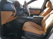 ✅ 2024 Mazda CX-90 S Premium Plus • VIN: JM3KKEHC0R1176219 • Lot: 45949895. Wystawiony na Copart z przebiegiem 11 430 mil. Bezpłatny archiwum sprzedaży aukcyjnych z USA i szczegółowy raport historii pojazdu na DreamBid. Zdjęcie 7.