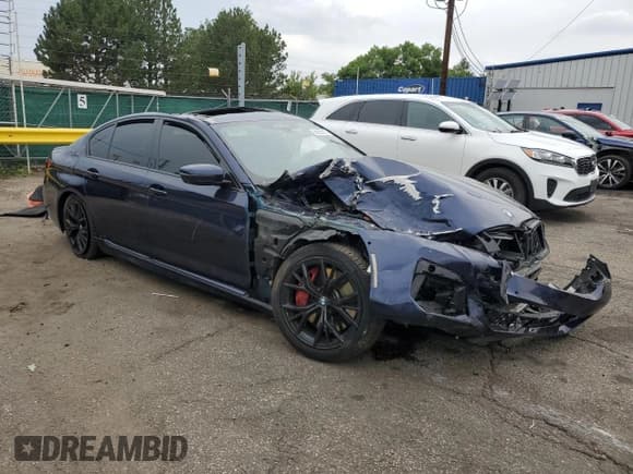 ✅ 2021 BMW 5 Series M550i xDrive • VIN: WBA13BK06MCF92030 • Lot: 66955065. Wystawiony na Copart z przebiegiem Nie podano. Bezpłatny archiwum sprzedaży aukcyjnych z USA i szczegółowy raport historii pojazdu na DreamBid. Zdjęcie 4.