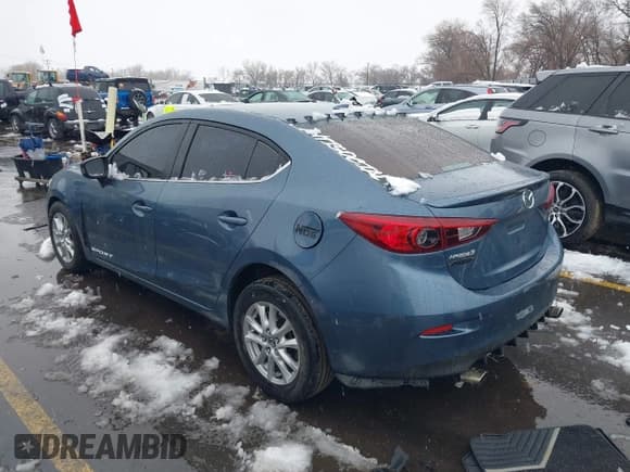 ✅ 2016 Mazda 3 i Grand Touring • VIN: 3MZBM1X7XGM242465 • Лот: 41630050. Опубликован ранее на IAAI с пробегом 127 589 миль. Бесплатный доступ к архиву аукционных продаж из США и подробный отчёт об истории автомобиля на DreamBid. Изображение 3.