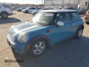 ✅ 2008 MINI Hardtop • VIN: WMWMF335X8TT62496 • Лот: 52482015. Опубликован ранее на Copart с пробегом 188 965 миль. Бесплатный доступ к архиву аукционных продаж из США и подробный отчёт об истории автомобиля на DreamBid. Изображение 1.