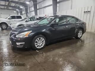2015 Nissan Altima S with VIN 1N4AL3AP5FN879201, listed as a Copart auction lot 67416745 with 127,237 mi miles and Salvage title. Bid and sale history available at DreamBid. Image 1.