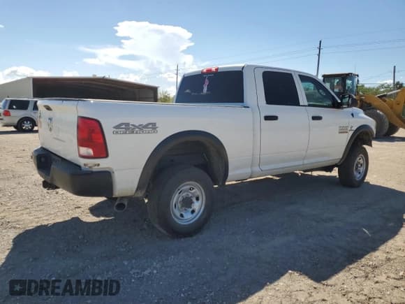 ✅ 2018 Ram 2500 Tradesman • VIN: 3C6UR5CL9JG184580 • Lot: 60193534. Listed on Copart with 106,123 mi. Free auction sales archive from the USA and detailed vehicle history report at DreamBid. Image 3.