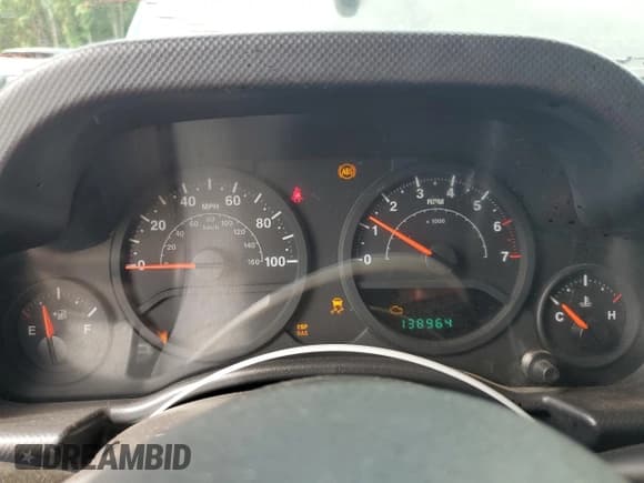 ✅ 2009 Jeep Wrangler X • VIN: 1J4FA24159L743572 • Лот: 63623425. Опубликован ранее на Copart с пробегом 138 964 миль. Бесплатный доступ к архиву аукционных продаж из США и подробный отчёт об истории автомобиля на DreamBid. Изображение 9.