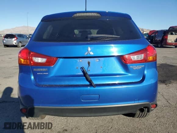 2015 Mitsubishi Outlander ES with VIN 4A4AP3AU7FE050269, listed as a Copart auction lot 87483575 with 82,469 mi miles and Salvage title. Bid and sale history available at DreamBid. Image 6.