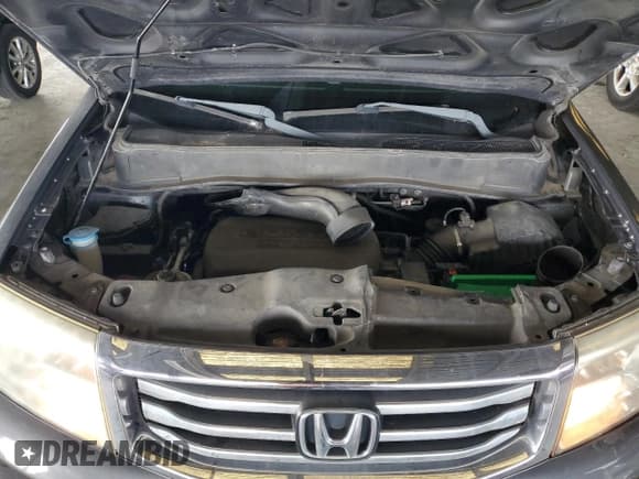 ✅ 2013 Honda Pilot Touring • VIN: 5FNYF4H97DB046413 • Lot: 92087595. Wystawiony na Copart z przebiegiem 130 927 mil. Bezpłatny archiwum sprzedaży aukcyjnych z USA i szczegółowy raport historii pojazdu na DreamBid. Zdjęcie 12.