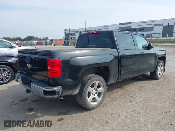 ✅ 2018 Chevrolet Silverado 1500 LT • VIN: 3GCPCREC9JG405137 • Lot: 43514530. Wystawiony na IAAI z przebiegiem 160 339 mil. Bezpłatny archiwum sprzedaży aukcyjnych z USA i szczegółowy raport historii pojazdu na DreamBid. Zdjęcie 4.