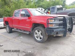 ✅ 2015 Chevrolet Silverado 2500HD LTZ • VIN: 1GC1KWE83FF570046 • Lot: 42972847. Wystawiony na IAAI z przebiegiem 299 632 mil. Bezpłatny archiwum sprzedaży aukcyjnych z USA i szczegółowy raport historii pojazdu na DreamBid. Zdjęcie 1.
