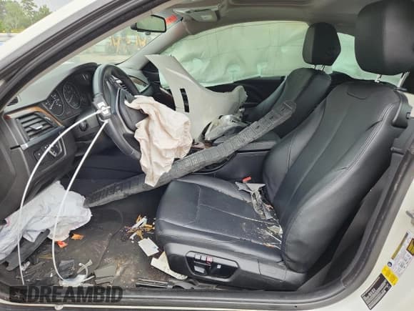 ✅ 2015 BMW 4 Series 428i • VIN: WBA3N3C51FK233614 • Лот: 69211805. Опубликован ранее на Copart с пробегом 116 838 миль. Бесплатный доступ к архиву аукционных продаж из США и подробный отчёт об истории автомобиля на DreamBid. Изображение 7.