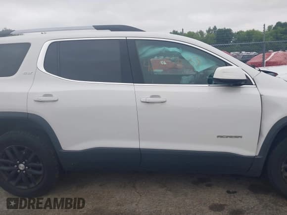 ✅ 2018 GMC Acadia SLT • VIN: 1GKKNULS5JZ249149 • Lot: 42453033. Listed on IAAI with 118,597 mi. Free auction sales archive from the USA and detailed vehicle history report at DreamBid. Image 13.