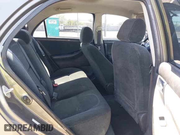 ✅ 2006 Toyota Corolla CE • VIN: 1NXBR32E46Z652934 • Lot: 42541738. Wystawiony na IAAI z przebiegiem 180 989 mil. Bezpłatny archiwum sprzedaży aukcyjnych z USA i szczegółowy raport historii pojazdu na DreamBid. Zdjęcie 8.