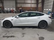 ✅ 2021 Tesla Model 3 Long Range • VIN: 5YJ3E1EBXMF051060 • Lot: 41958018. Wystawiony na IAAI z przebiegiem 65 631 mil. Bezpłatny archiwum sprzedaży aukcyjnych z USA i szczegółowy raport historii pojazdu na DreamBid. Zdjęcie 14.