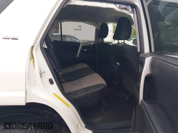 ✅ 2022 Toyota 4Runner SR5 • VIN: JTEMU5JR3N6016600 • Lot: 43392016. Listed on IAAI with 76,898 mi. Free auction sales archive from the USA and detailed vehicle history report at DreamBid. Image 8.