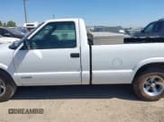 ✅ 2000 Chevrolet S-10 LS • VIN: 1GCCS145XYK204498 • Лот: 42930847. Опубликован ранее на IAAI с пробегом 177 415 миль. Бесплатный доступ к архиву аукционных продаж из США и подробный отчёт об истории автомобиля на DreamBid. Изображение 14.