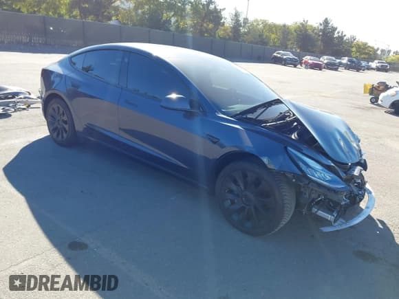 ✅ 2018 Tesla Model 3 Long Range Battery • VIN: 5YJ3E1EA4JF031566 • Lot: 43562810. Wystawiony na IAAI z przebiegiem 46 467 mil. Bezpłatny archiwum sprzedaży aukcyjnych z USA i szczegółowy raport historii pojazdu na DreamBid. Zdjęcie 1.