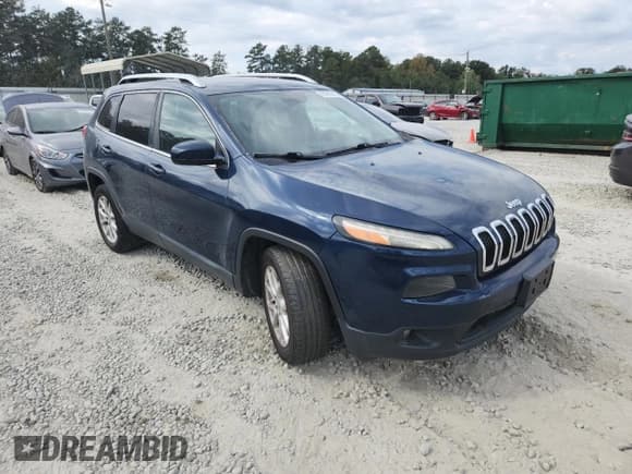 ✅ 2018 Jeep Cherokee Latitude Tech Connect • VIN: 1C4PJLCB3JD596595 • Lot: 85505655. Wystawiony na Copart z przebiegiem 164 918 mil. Bezpłatny archiwum sprzedaży aukcyjnych z USA i szczegółowy raport historii pojazdu na DreamBid. Zdjęcie 4.