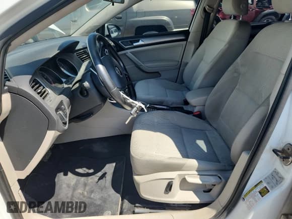 ✅ 2017 Volkswagen Golf S • VIN: 3VW017AU0HM531275 • Lot: 68853235. Wystawiony na Copart z przebiegiem 128 644 mil. Bezpłatny archiwum sprzedaży aukcyjnych z USA i szczegółowy raport historii pojazdu na DreamBid. Zdjęcie 7.