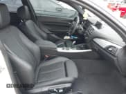 ✅ 2016 BMW 2 Series M235i xDrive • VIN: WBA1J9C59GV696364 • Lot: 43380460. Wystawiony na IAAI z przebiegiem 56 121 mil. Bezpłatny archiwum sprzedaży aukcyjnych z USA i szczegółowy raport historii pojazdu na DreamBid. Zdjęcie 5.