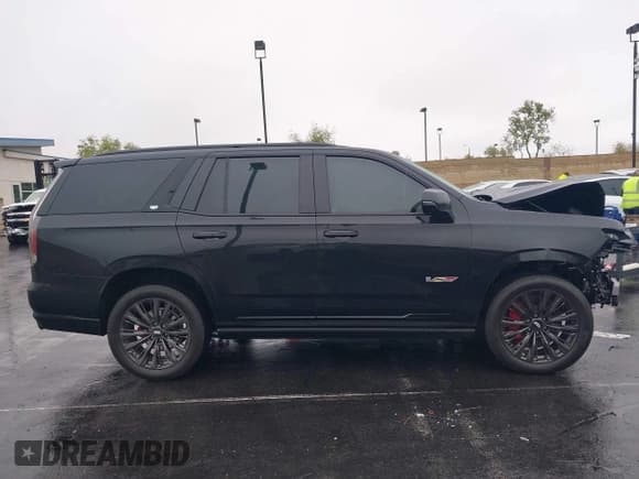 ✅ 2023 Cadillac Escalade AWD V-Series • VIN: 1GYS4HK97PR524995 • Лот: 42171937. Опубликован ранее на IAAI с пробегом 19 026 миль. Бесплатный доступ к архиву аукционных продаж из США и подробный отчёт об истории автомобиля на DreamBid. Изображение 14.