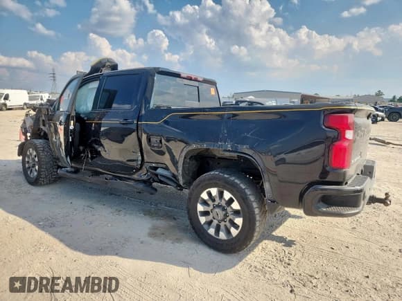 ✅ 2021 Chevrolet Silverado 2500HD LTZ • VIN: 1GC4YPEY0MF153434 • Lot: 81090355. Wystawiony na Copart z przebiegiem 200 219 mil. Bezpłatny archiwum sprzedaży aukcyjnych z USA i szczegółowy raport historii pojazdu na DreamBid. Zdjęcie 2.