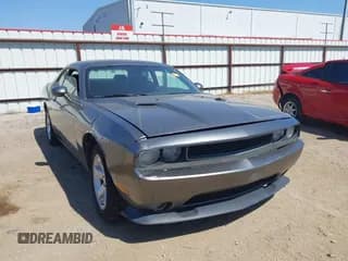 ✅ 2011 Dodge Challenger • VIN: 2B3CJ4DG4BH605437 • Lot: 40514649. Wystawiony na IAAI z przebiegiem 218 976 mil. Bezpłatny archiwum sprzedaży aukcyjnych z USA i szczegółowy raport historii pojazdu na DreamBid. Zdjęcie 6.
