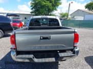 ✅ 2016 Toyota Tacoma SR5 • VIN: 5TFAX5GN7GX068344 • Lot: 43134736. Wystawiony na IAAI z przebiegiem 51 916 mil. Bezpłatny archiwum sprzedaży aukcyjnych z USA i szczegółowy raport historii pojazdu na DreamBid. Zdjęcie 16.