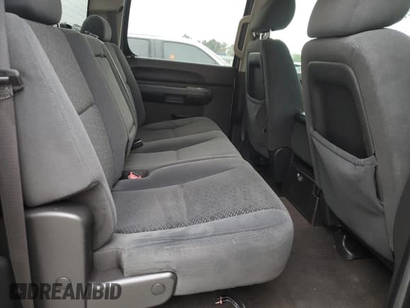 ✅ 2008 Chevrolet Silverado 2500HD LTZ • VIN: 1GCHK236X8F162770 • Лот: 90328175. Опубликован ранее на Copart с пробегом 179 990 миль. Бесплатный доступ к архиву аукционных продаж из США и подробный отчёт об истории автомобиля на DreamBid. Изображение 10.