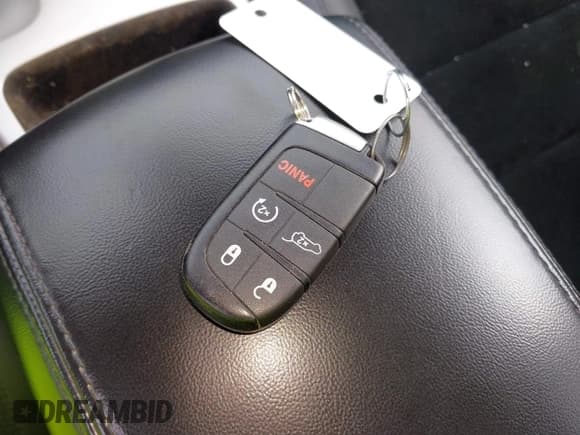 ✅ 2015 Jeep Grand Cherokee Laredo • VIN: 1C4RJFAG4FC924001 • Лот: 42310622. Опубликован ранее на IAAI с пробегом 100 845 миль. Бесплатный доступ к архиву аукционных продаж из США и подробный отчёт об истории автомобиля на DreamBid. Изображение 11.