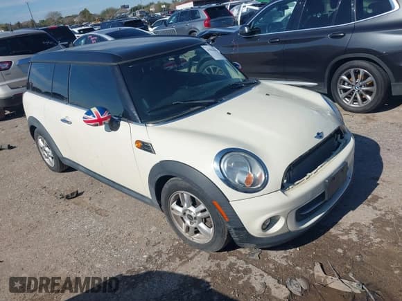 ✅ 2012 MINI Clubman • VIN: WMWZF3C51CT190356 • Lot: 43844646. Wystawiony na IAAI z przebiegiem Nie podano. Bezpłatny archiwum sprzedaży aukcyjnych z USA i szczegółowy raport historii pojazdu na DreamBid. Zdjęcie 1.