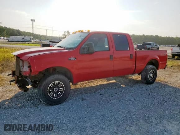 ✅ 2003 Ford F-250 XL • VIN: 1FTNW21L33ED36497 • Lot: 83828914. Wystawiony na Copart z przebiegiem Nie podano. Bezpłatny archiwum sprzedaży aukcyjnych z USA i szczegółowy raport historii pojazdu na DreamBid. Zdjęcie 1.