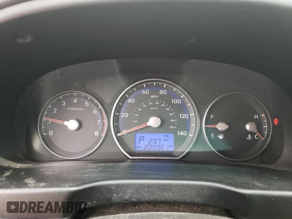 ✅ 2012 Hyundai Santa Fe GLS • VIN: 5XYZGDAB6CG151630 • Lot: 67291054. Listed on Copart with 209,961 mi. Free auction sales archive from the USA and detailed vehicle history report at DreamBid. Image 9.