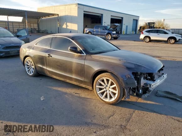 ✅ 2015 Audi A5 Premium • VIN: WAUCFAFR4FA057065 • Лот: 92246055. Опубликован ранее на Copart с пробегом 75 391 миль. Бесплатный доступ к архиву аукционных продаж из США и подробный отчёт об истории автомобиля на DreamBid. Изображение 4.