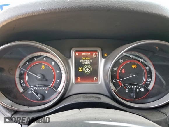 ✅ 2018 Dodge Journey Crossroad • VIN: 3C4PDCGG8JT500824 • Lot: 72079645. Wystawiony na Copart z przebiegiem 95 932 mil. Bezpłatny archiwum sprzedaży aukcyjnych z USA i szczegółowy raport historii pojazdu na DreamBid. Zdjęcie 9.