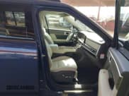 ✅ 2025 Hyundai Santa Fe Calligraphy • VIN: 5NMP54G14SH025024 • Лот: 43413176. Опубликован ранее на IAAI с пробегом 13 358 миль. Бесплатный доступ к архиву аукционных продаж из США и подробный отчёт об истории автомобиля на DreamBid. Изображение 5.