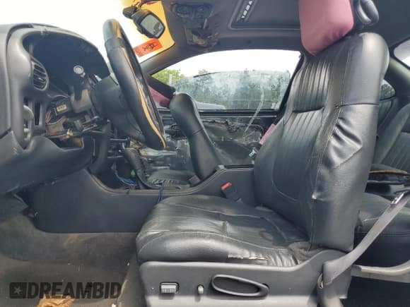 ✅ 2002 Pontiac Grand Prix GT • VIN: 1G2WP12KX2F162720 • Лот: 64205605. Опубликован ранее на Copart с пробегом 181 542 миль. Бесплатный доступ к архиву аукционных продаж из США и подробный отчёт об истории автомобиля на DreamBid. Изображение 7.